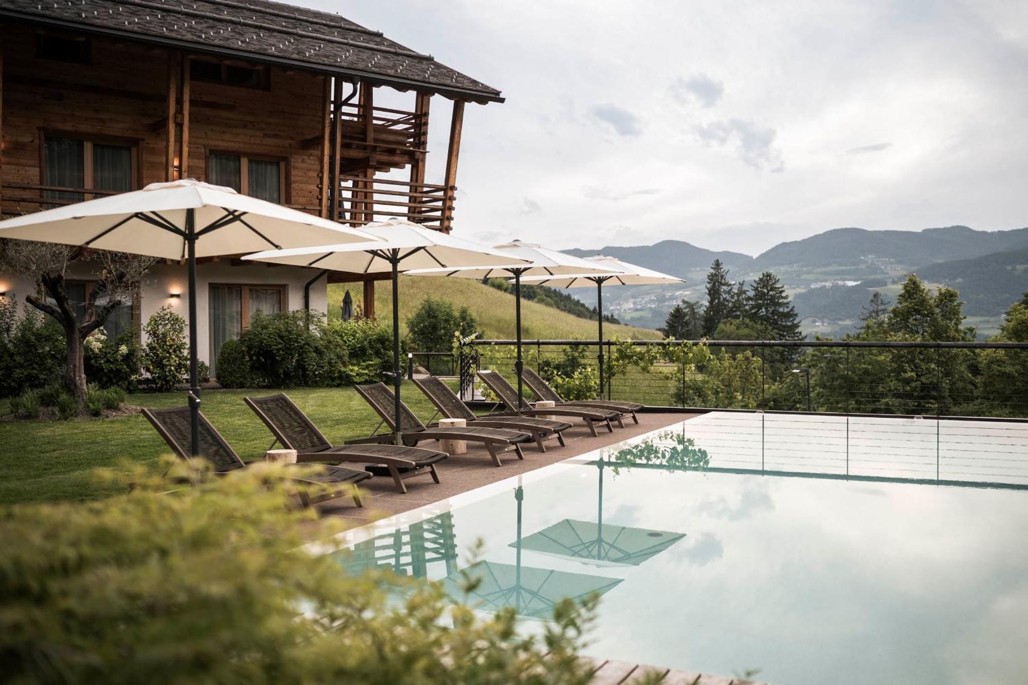 Presulis Hideaway & Restaurant