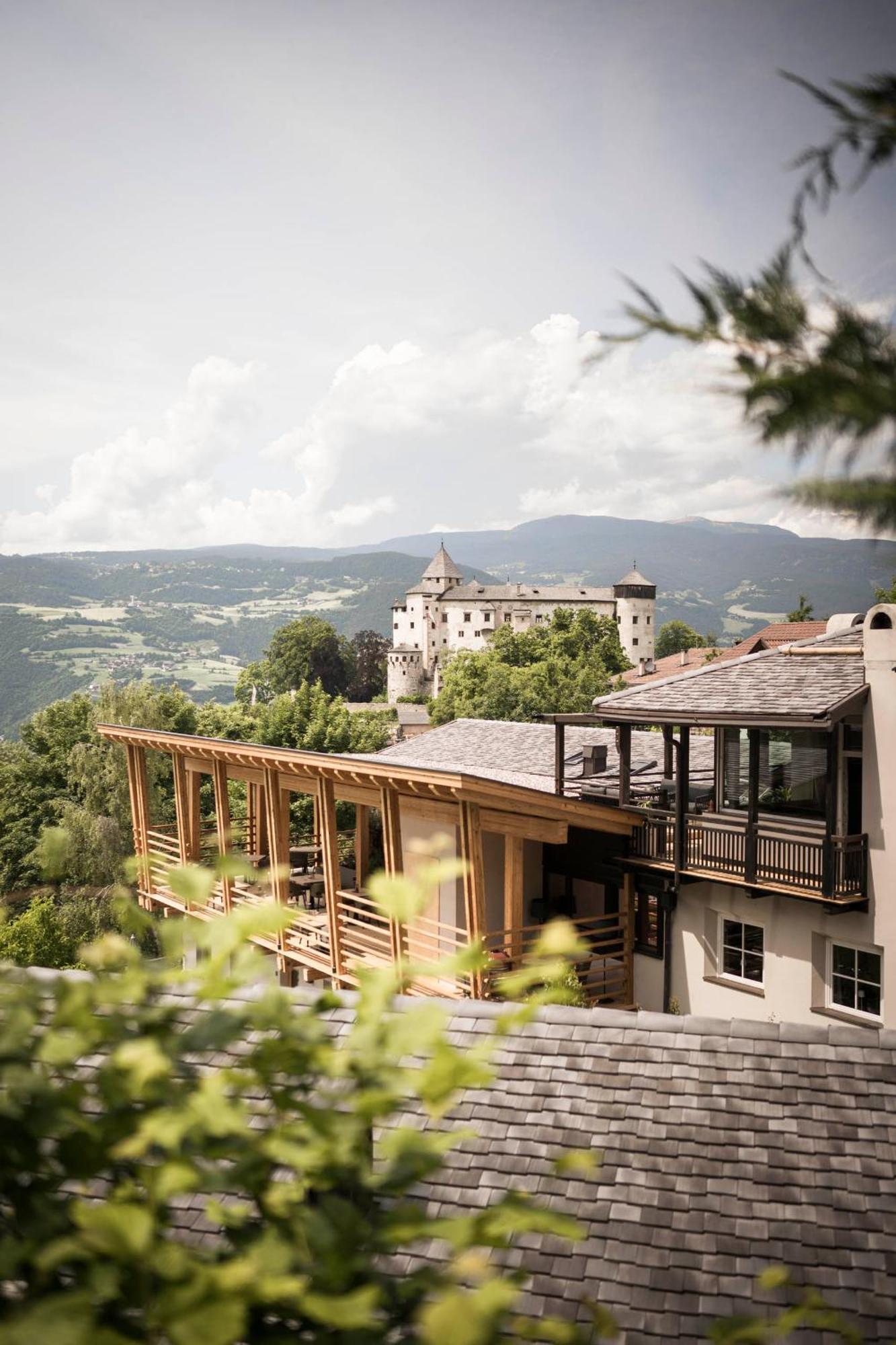 Aparthotel Presulis Hideaway & Restaurant 4*